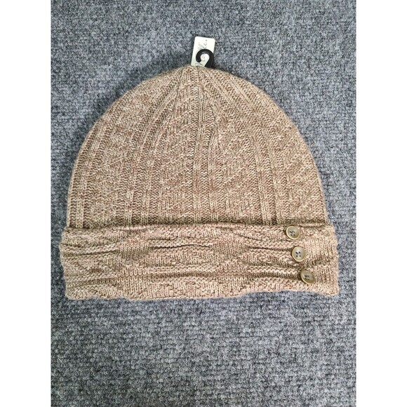 NEW NWT Simply Noelle Soft Beanie Hat Womans Fashion Buttons Beige - Picture 1 of 4